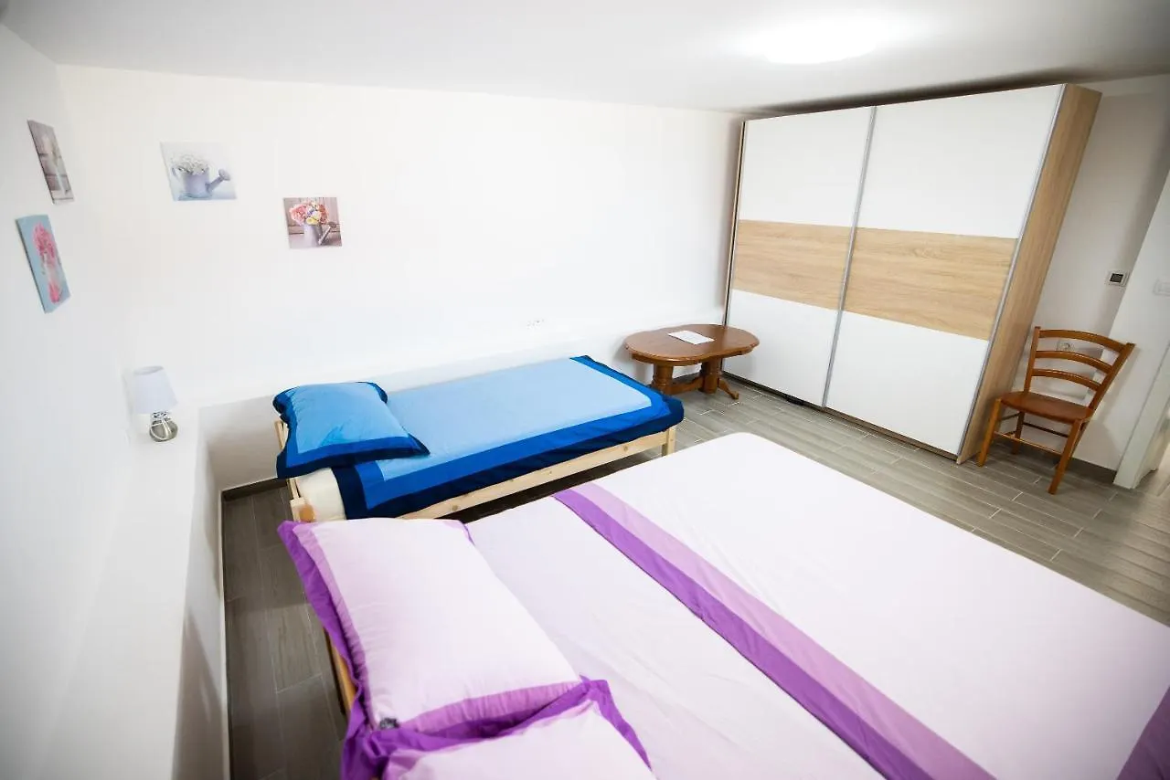 Deluxe Apartments Sanja With Seaview Gornji Karin Croatia