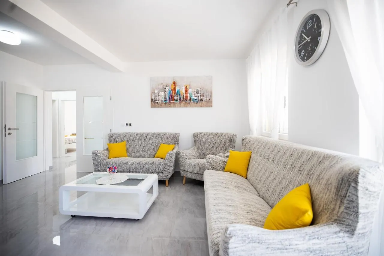 Deluxe Apartments Sanja With Seaview Gornji Karin