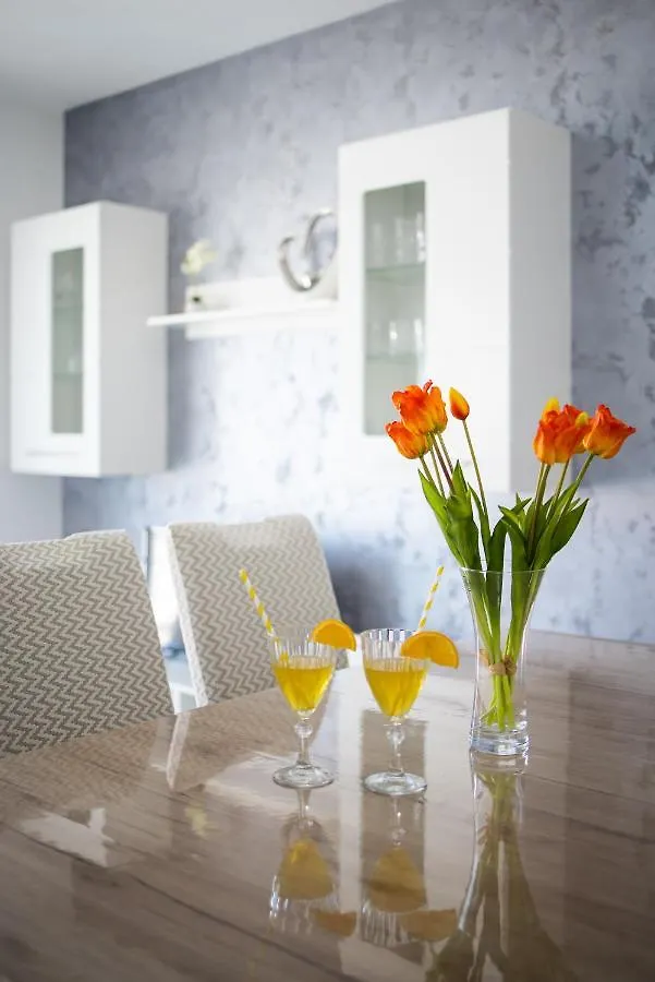 Deluxe Apartments Sanja With Seaview Gornji Karin