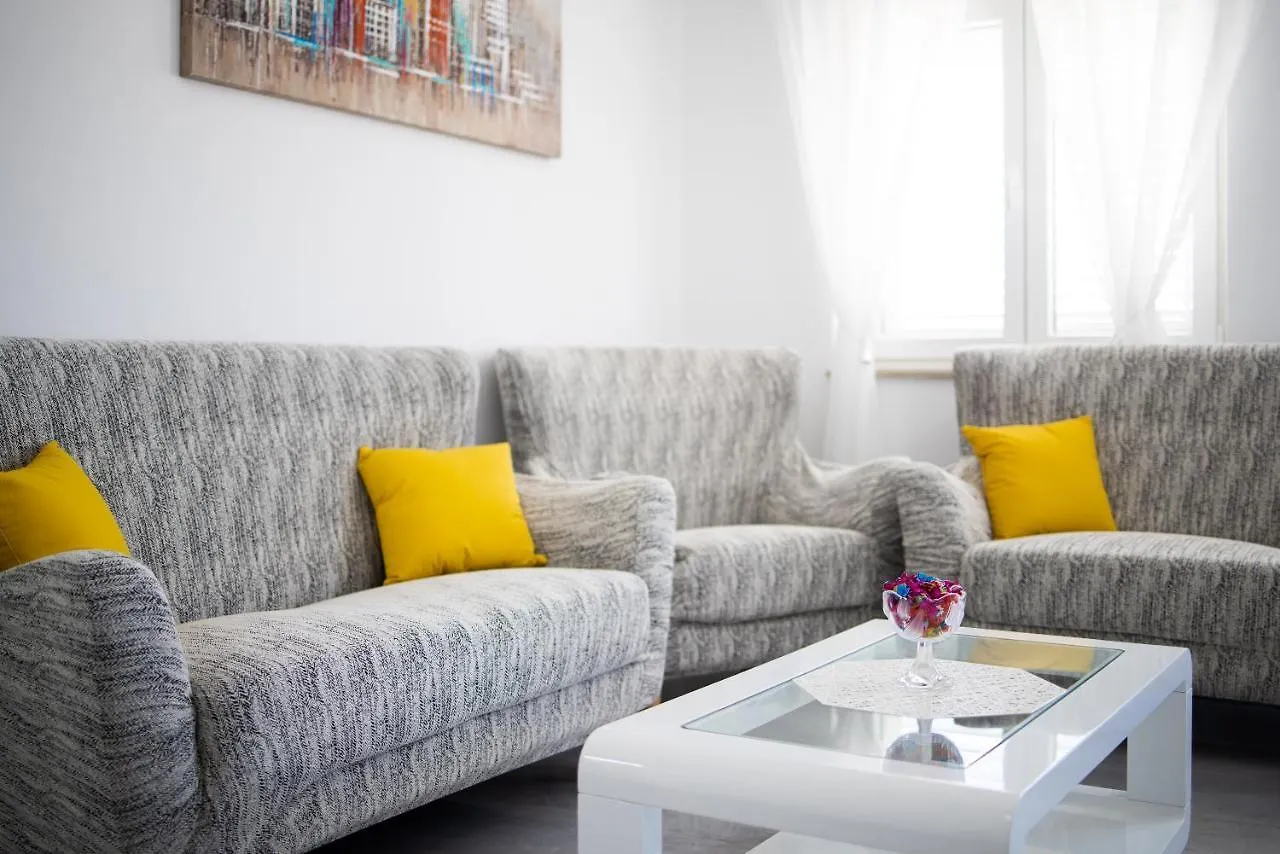 Deluxe Apartments Sanja With Seaview Gornji Karin
