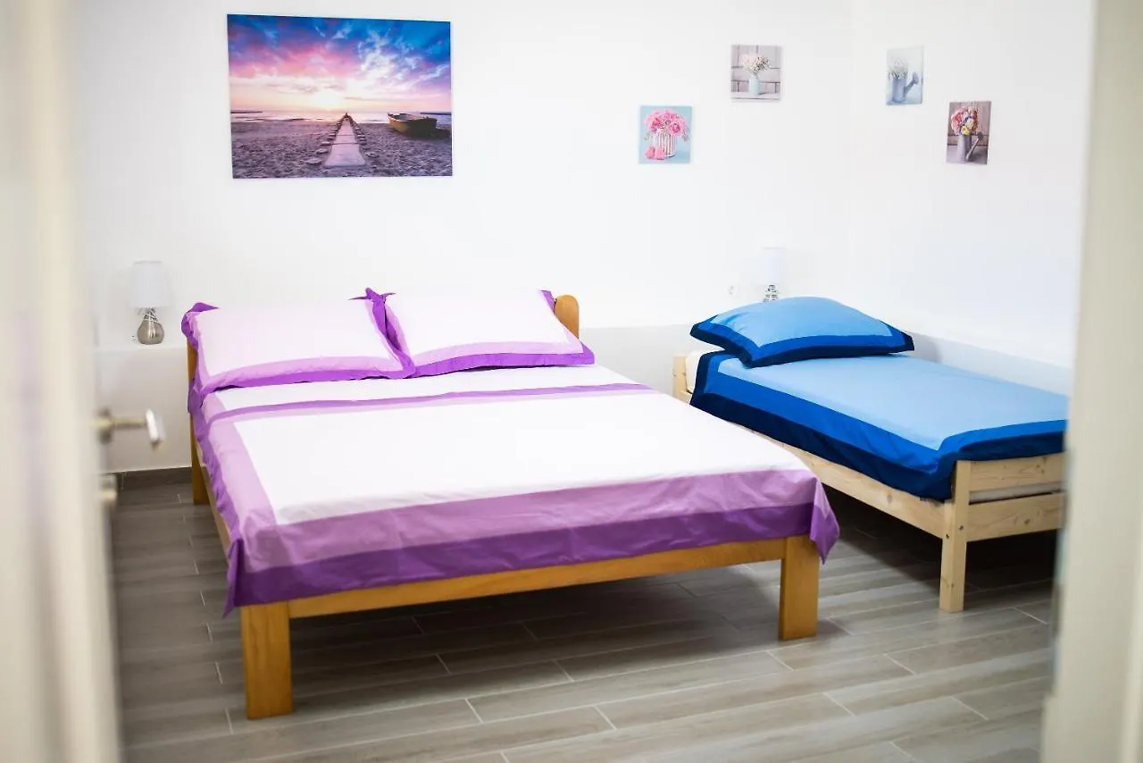 Deluxe Apartments Sanja With Seaview Gornji Karin Croatia