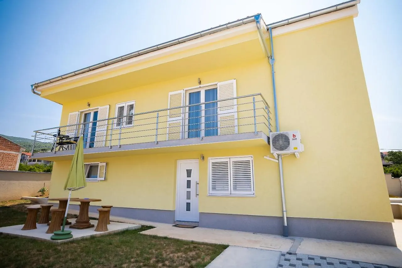 Deluxe Apartments Sanja With Seaview Gornji Karin 0*,